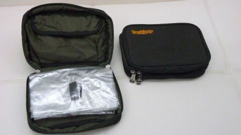 Borseta Trakker Spec Rig Wallet Pret 35 lei