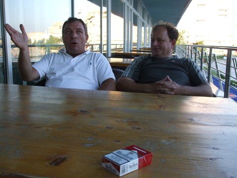 Discutii ...