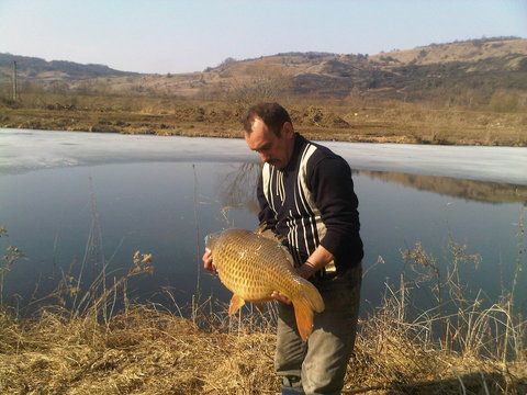 ACES EXEMPLAR AVEA 16 KG IAR CEL CARE NU A MAI STAT LA POZA 18 KG DAR A PROMIS CA O SA IASA LA POZAT