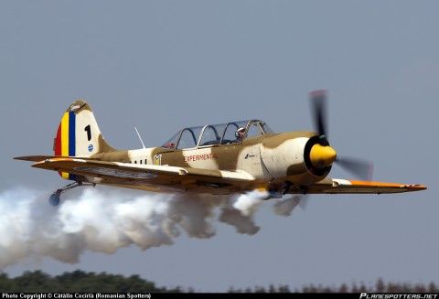 YR-UAU-Yakovlev-Yak-52_PlanespottersNet_320195.jpg