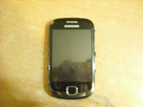 samsung galaxy fit, stare perfecta de functionare, vine insotit de incarcatorul si cutia originala. Pret 115 lei transport inclus prin posta