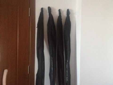 tinute in husa  ca noi foarte mici semne de folosire
