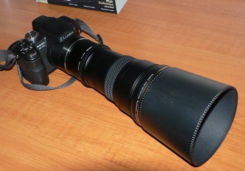 LUMIX FZ28 +RAYNOX + PARASOLAR.JPG